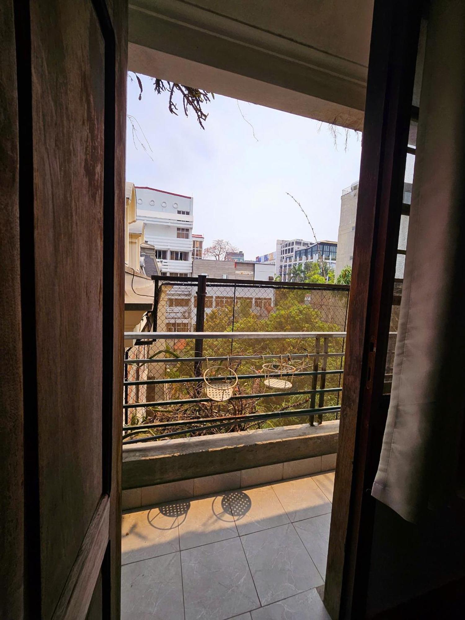 Rainbow Homestay - No 8 Alley 18B Tong Dan Hanoi Esterno foto